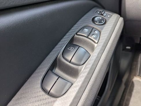 Used 2024 Nissan Altima 2.5 SV image 23