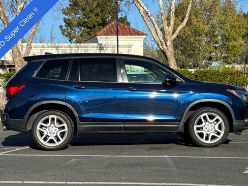 Used 2024 Honda Passport EX-L image 3