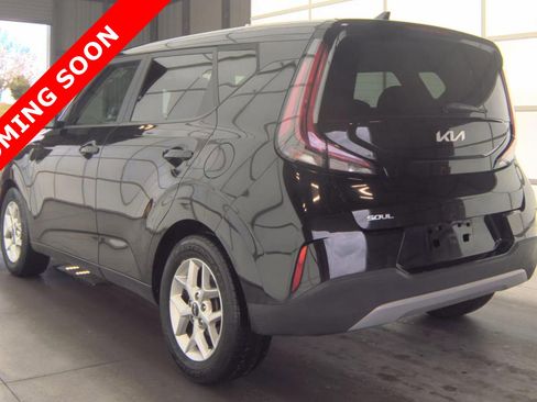 Used 2023 Kia Soul S FWD image 5