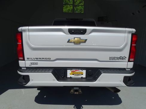 Used 2024 Chevrolet Silverado 3500 High Country w/ High Country Premium Package AWD/4WD image 23