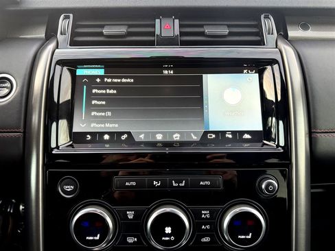 Used 2018 Land Rover Discovery HSE image 16