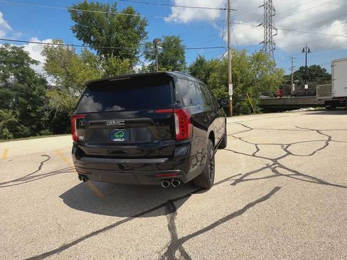 Certified 2023 GMC Yukon Denali AWD/4WD image 7