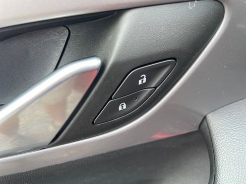 Used 2024 Chevrolet Blazer LT FWD image 12