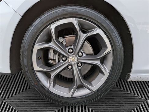 Used 2023 Chevrolet Malibu LT image 9