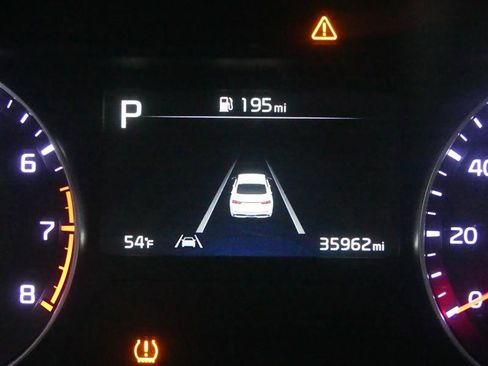 Used 2022 Kia Forte LXS image 31