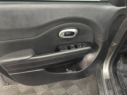 Used 2015 Kia Soul FWD image 27