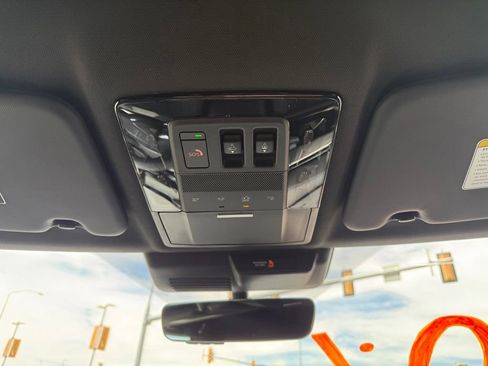 New 2026 Mitsubishi Outlander AWD image 16
