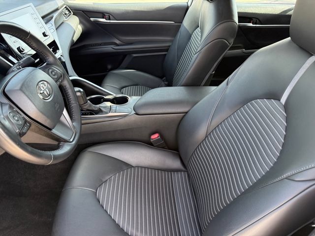 Used 2023 Toyota Camry SE FWD image 9