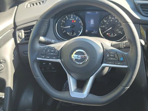 Used 2018 Nissan Rogue SL w/ Premium Package AWD/4WD image 18