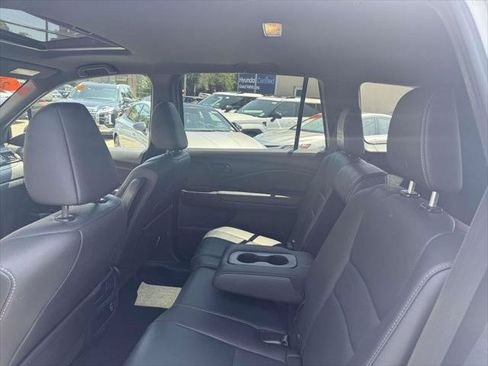 Used 2023 Honda Passport EX-L image 11