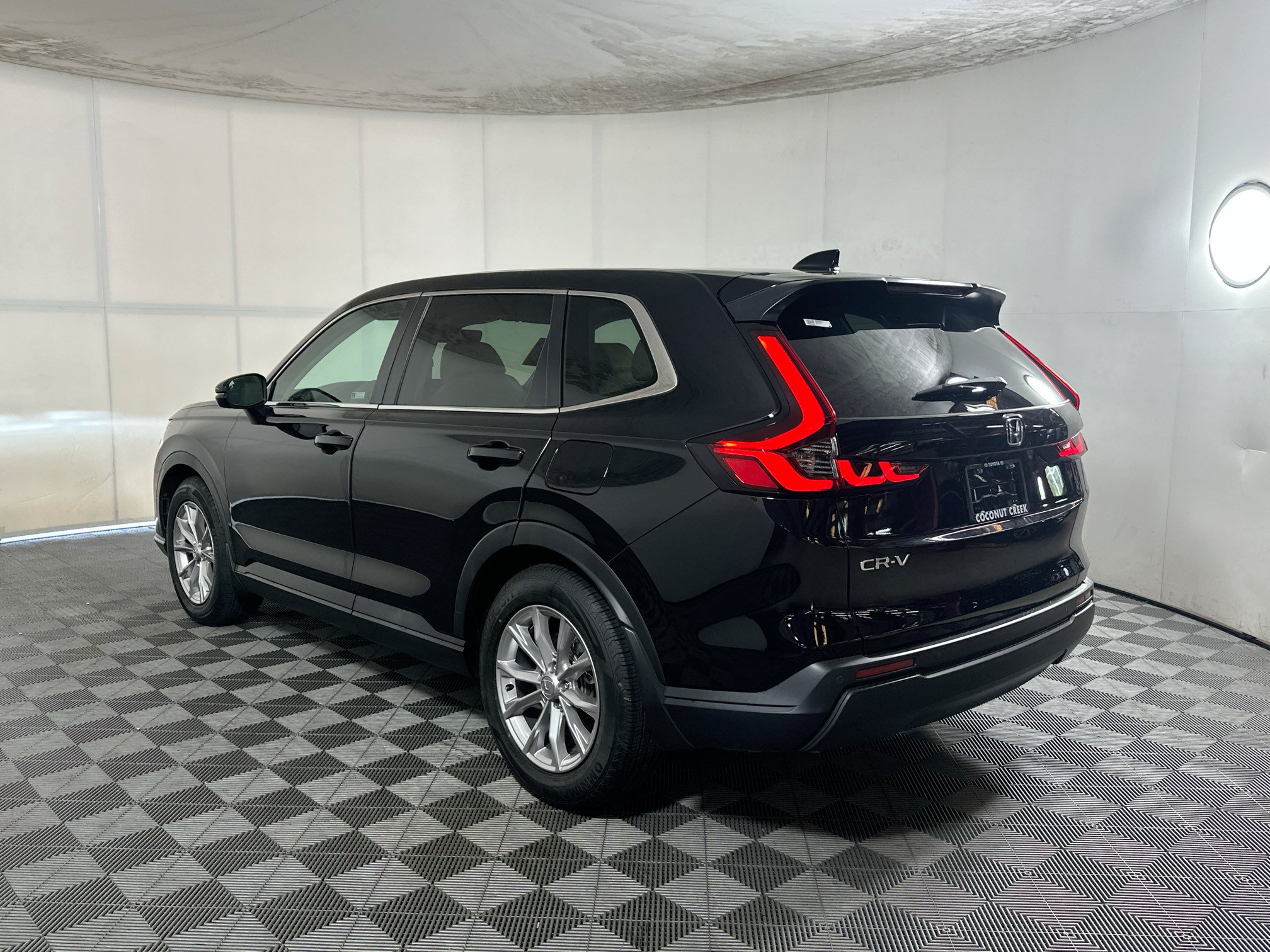Used 2023 Honda CR-V EX-L image 5