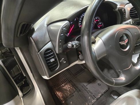 Used 2007 Chevrolet Corvette Coupe w/ Preferred Equipment Group image 12