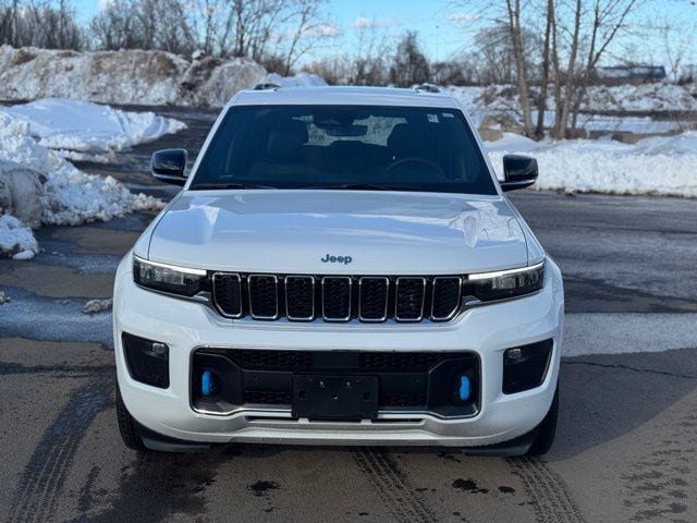 Used 2024 Jeep Grand Cherokee Overland w/ Trailer Tow Package AWD/4WD image 9