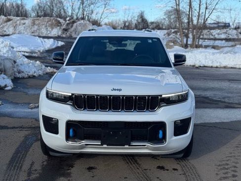 Used 2024 Jeep Grand Cherokee Overland w/ Trailer Tow Package AWD/4WD image 9