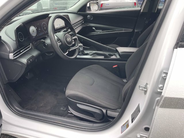 Used 2024 Hyundai Elantra SEL FWD image 19