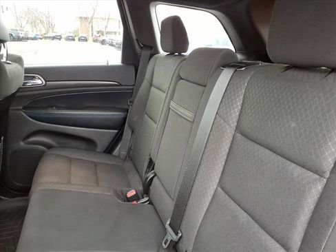 Used 2018 Jeep Grand Cherokee Laredo image 12