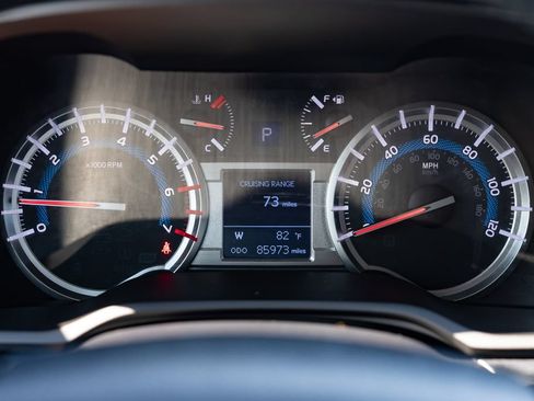 Used 2018 Toyota 4Runner TRD Off-Road AWD/4WD image 18