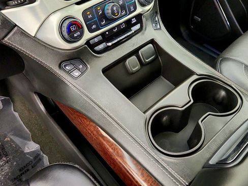 Used 2018 GMC Yukon SLT w/ Open Road Package AWD/4WD image 16