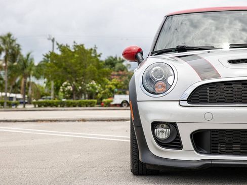 Used 2012 MINI Cooper John Cooper Works w/ Technology Pkg FWD image 11
