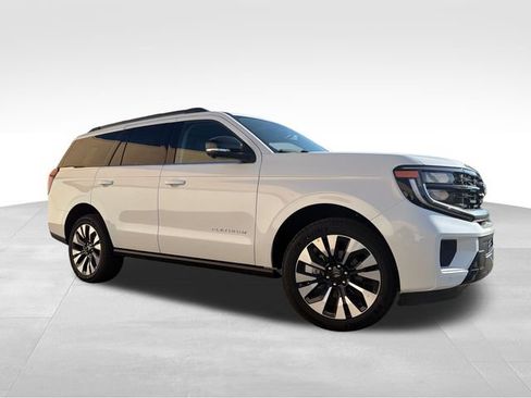 New 2027 Ford Expedition Platinum w/ Driver's Package AWD/4WD image 9