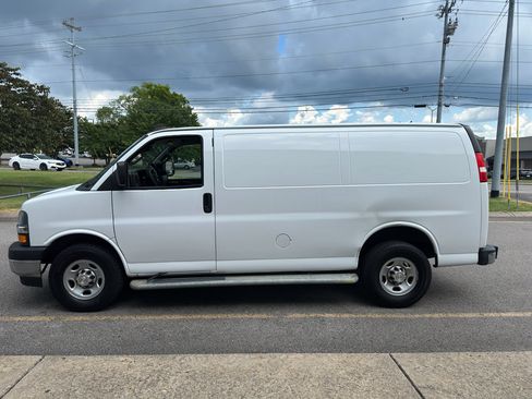 Used 2021 Chevrolet Express 2500 w/ Driver Convenience Package RWD image 7