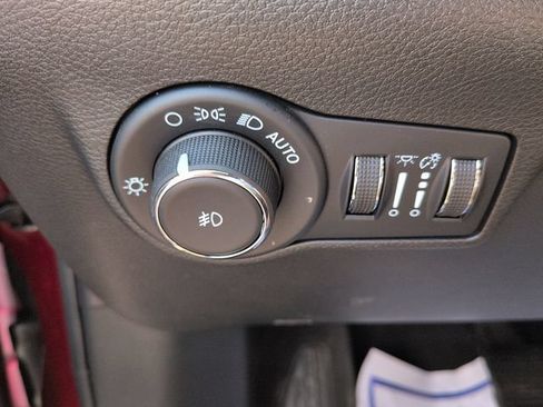 Used 2025 Jeep Compass Trailhawk AWD/4WD image 16