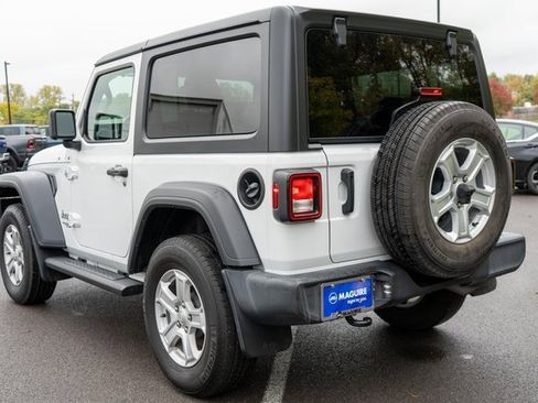 Used 2021 Jeep Wrangler Sport image 8