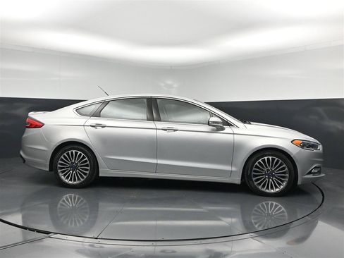 Used 2018 Ford Fusion Titanium AWD/4WD image 4
