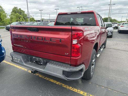 Used 2023 Chevrolet Silverado 1500 LT AWD/4WD image 3