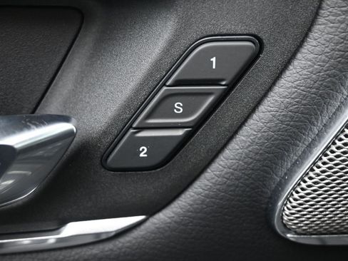 New 2026 RAM 1500 Laramie AWD/4WD image 21