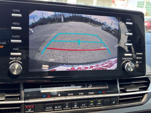 Certified 2023 Toyota Sienna XLE image 34