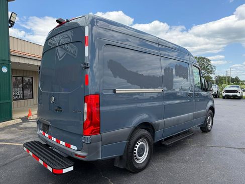 Used 2019 Mercedes-Benz Sprinter 144 image 3