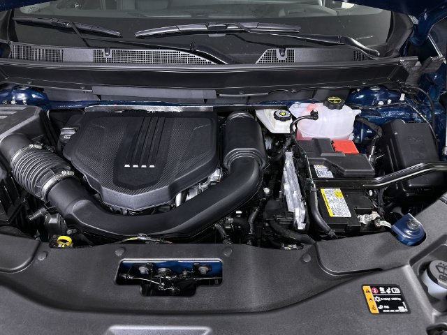 New 2027 Chevrolet Traverse RS w/ LPO, Floor Liner Package FWD image 32
