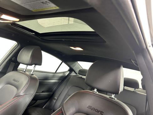 Used 2019 Hyundai Elantra Sport w/ Cargo Package image 12