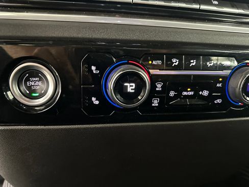 Used 2024 Chevrolet Silverado 1500 LT AWD/4WD image 21