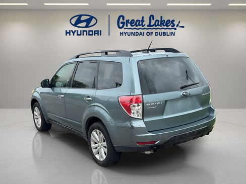 Used 2011 Subaru Forester 2.5X Premium w/ All-Weather Pkg AWD/4WD image 3