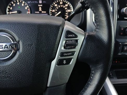 Used 2021 Nissan Titan SV w/ SV Convenience Package RWD image 25