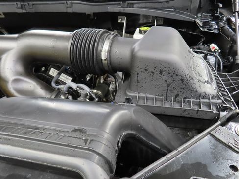 Used 2025 Ford F150 Lariat w/ Tow/Haul Package image 33