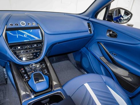 Used 2024 Aston Martin DBX 707 image 24
