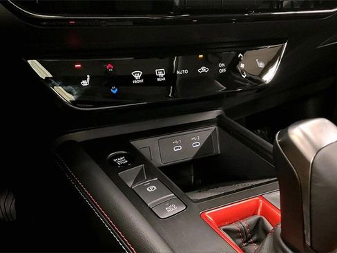 New 2026 Nissan Kicks SR image 25