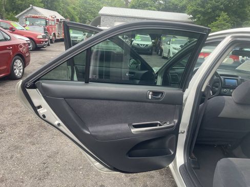 Used 2003 Toyota Camry SE FWD image 19
