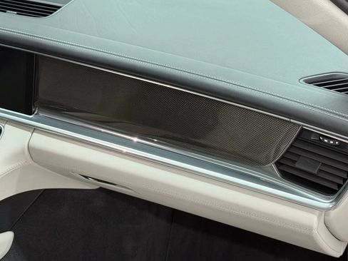 Used 2018 Porsche Panamera 4S image 32