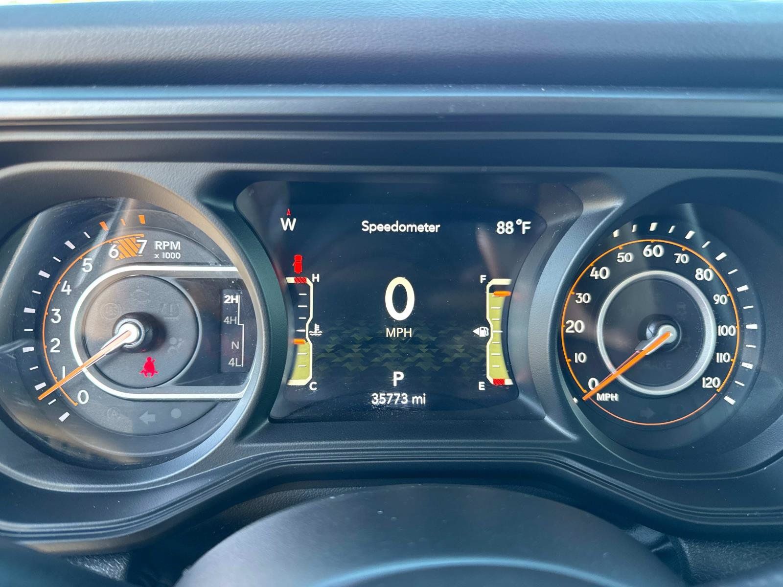 Used 2024 Jeep Wrangler Unlimited Rubicon AWD/4WD image 28
