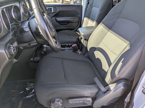 Used 2022 Jeep Gladiator Sport image 14