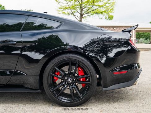 Used 2022 Ford Mustang Shelby GT500 w/ Technology Package image 3