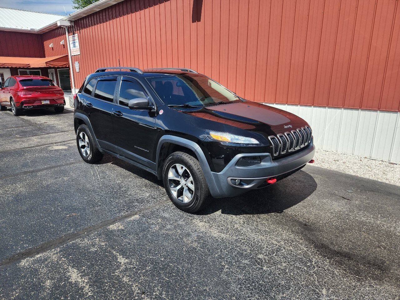Used 2017 Jeep Cherokee Trailhawk w/ Cold Weather Group AWD/4WD image 9