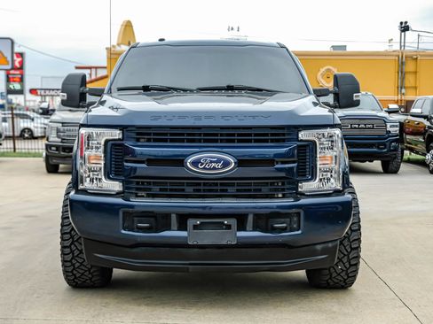 Used 2019 Ford F250 XLT AWD/4WD image 4
