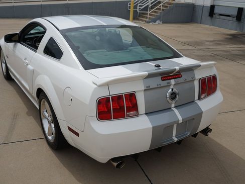 Used 2007 Ford Mustang GT RWD image 8