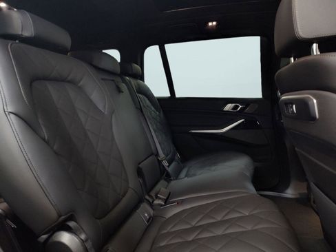 Used 2026 BMW X7 xDrive40i w/ M Sport Package image 25