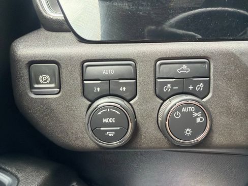 Certified 2024 Chevrolet Silverado 1500 LT AWD/4WD image 22